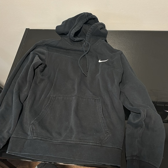 Nike black sweater - Picture 2 of 4